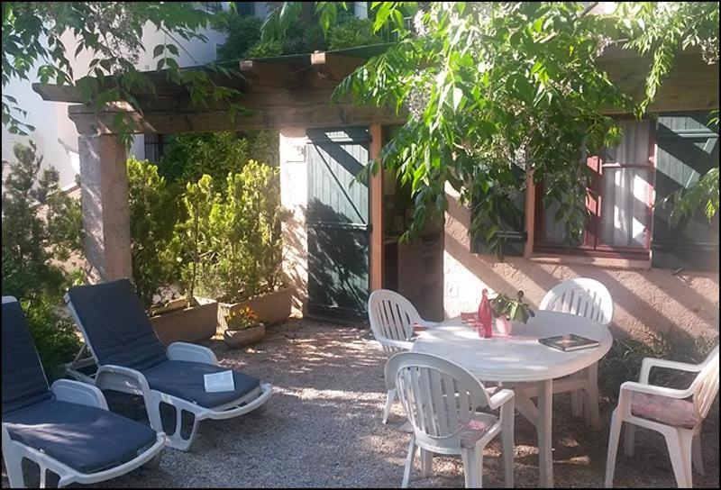 Au Jardin De La Ferme - Roses Rouges Villa Six-Fours-les-Plages Exterior photo